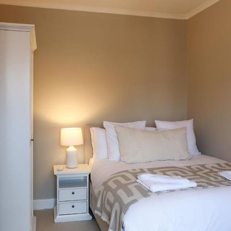 Luxury Living Outside The City Walls - Sleeps Six! Chester Eksteriør billede
