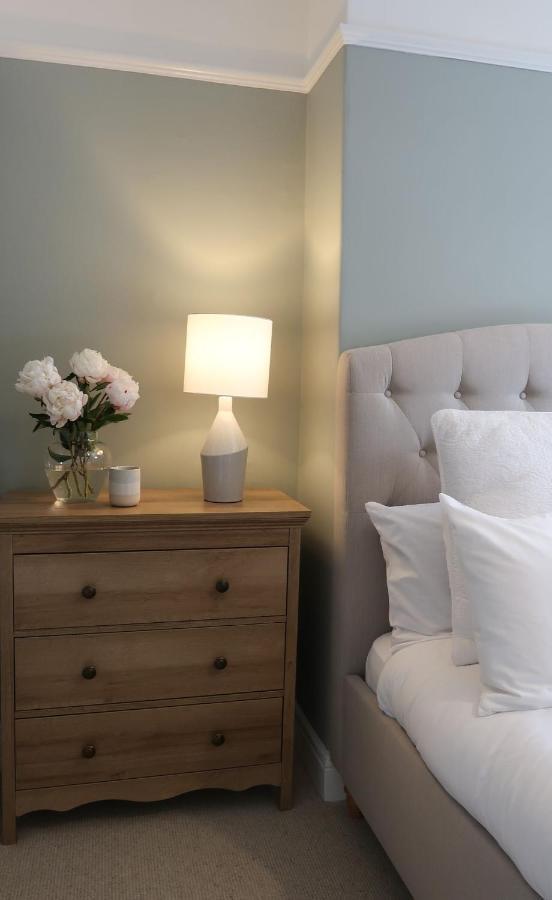 Luxury Living Outside The City Walls - Sleeps Six! Chester Eksteriør billede