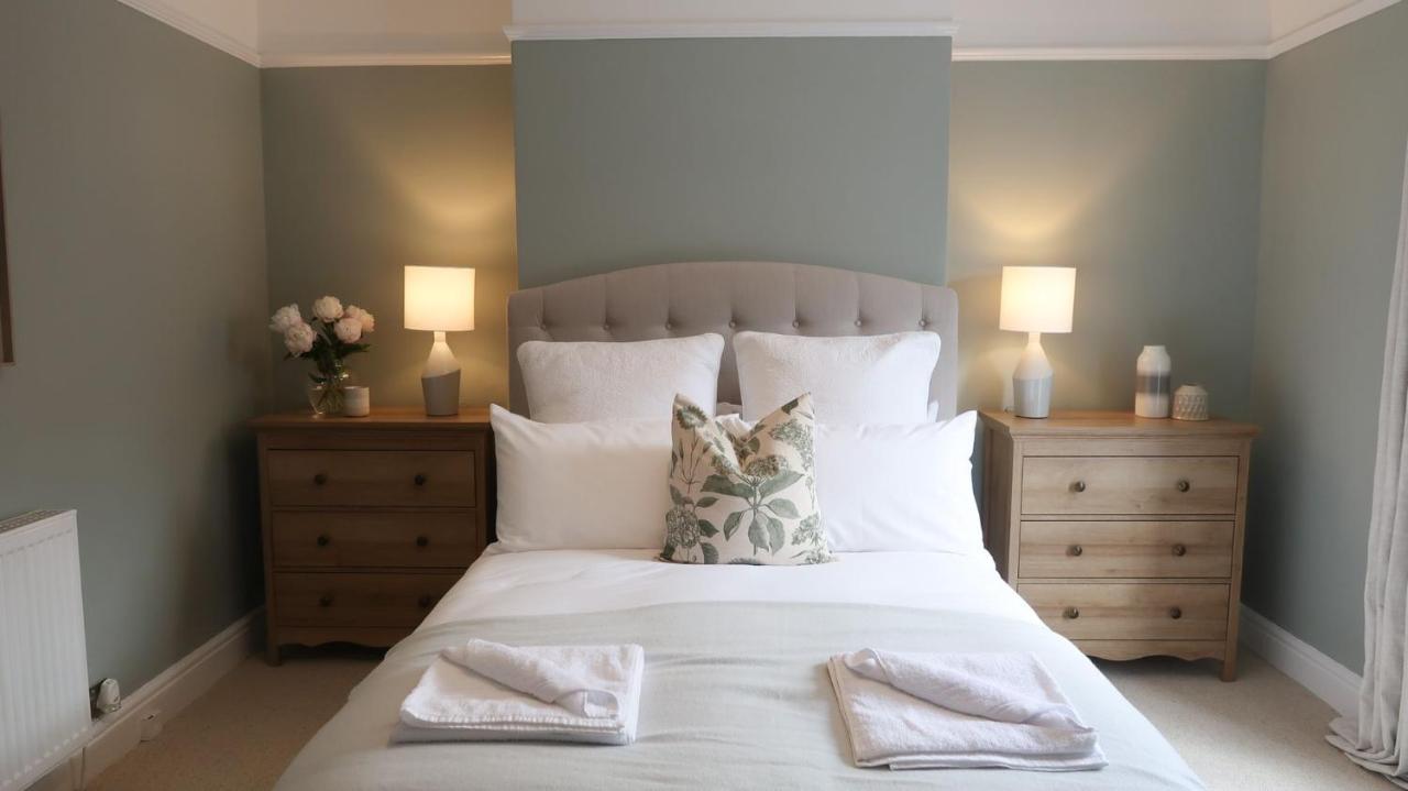 Luxury Living Outside The City Walls - Sleeps Six! Chester Eksteriør billede