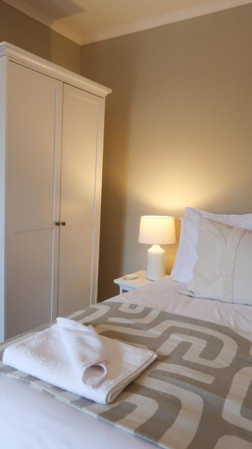Luxury Living Outside The City Walls - Sleeps Six! Chester Eksteriør billede