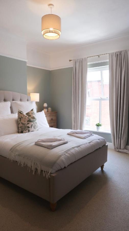 Luxury Living Outside The City Walls - Sleeps Six! Chester Eksteriør billede