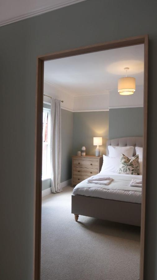 Luxury Living Outside The City Walls - Sleeps Six! Chester Eksteriør billede