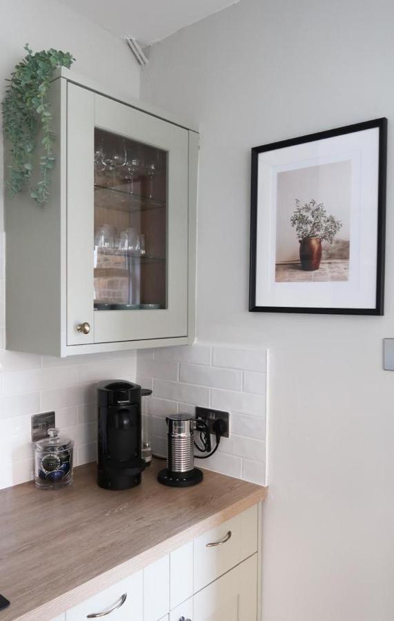 Luxury Living Outside The City Walls - Sleeps Six! Chester Eksteriør billede